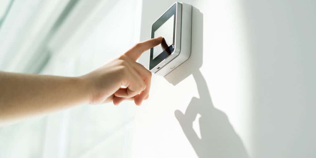 Home Security Mistakes to Avoid: Common Pitfalls Homeowners Should Be Aware Of Home Security Mistakes to Avoid: Common Pitfalls Homeowners Should Be Aware Of