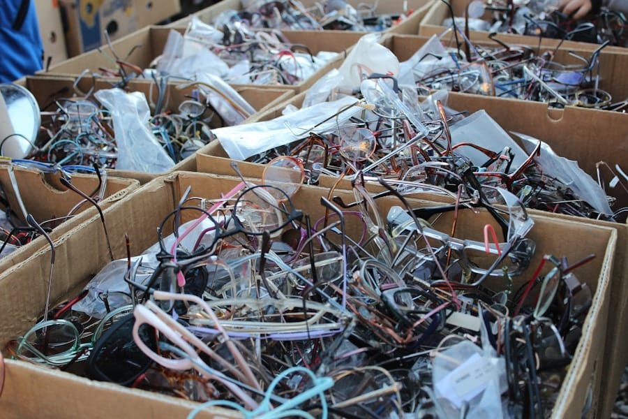 Photo "Do Systems Generate Electronic Waste?"