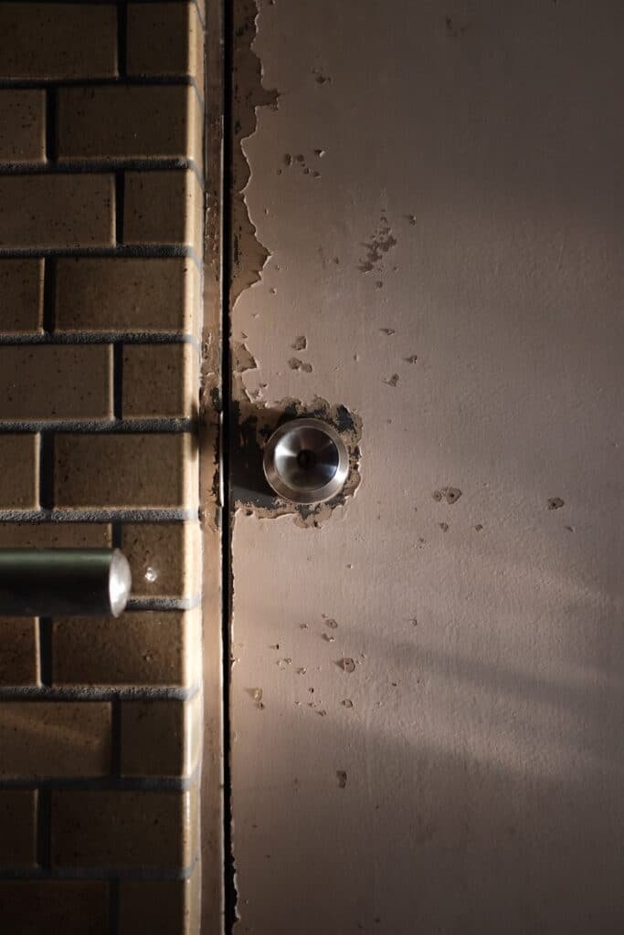 Photo "Can Home Security Devices Detect Broken Glass or Forced Entries?"