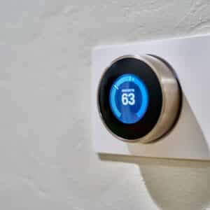 Photo "Can Home Security Devices Work Without Batteries?"