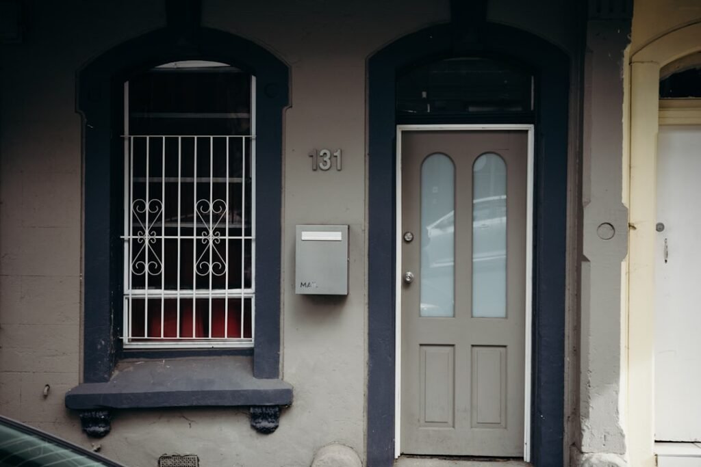 Photo Home Security Consultation